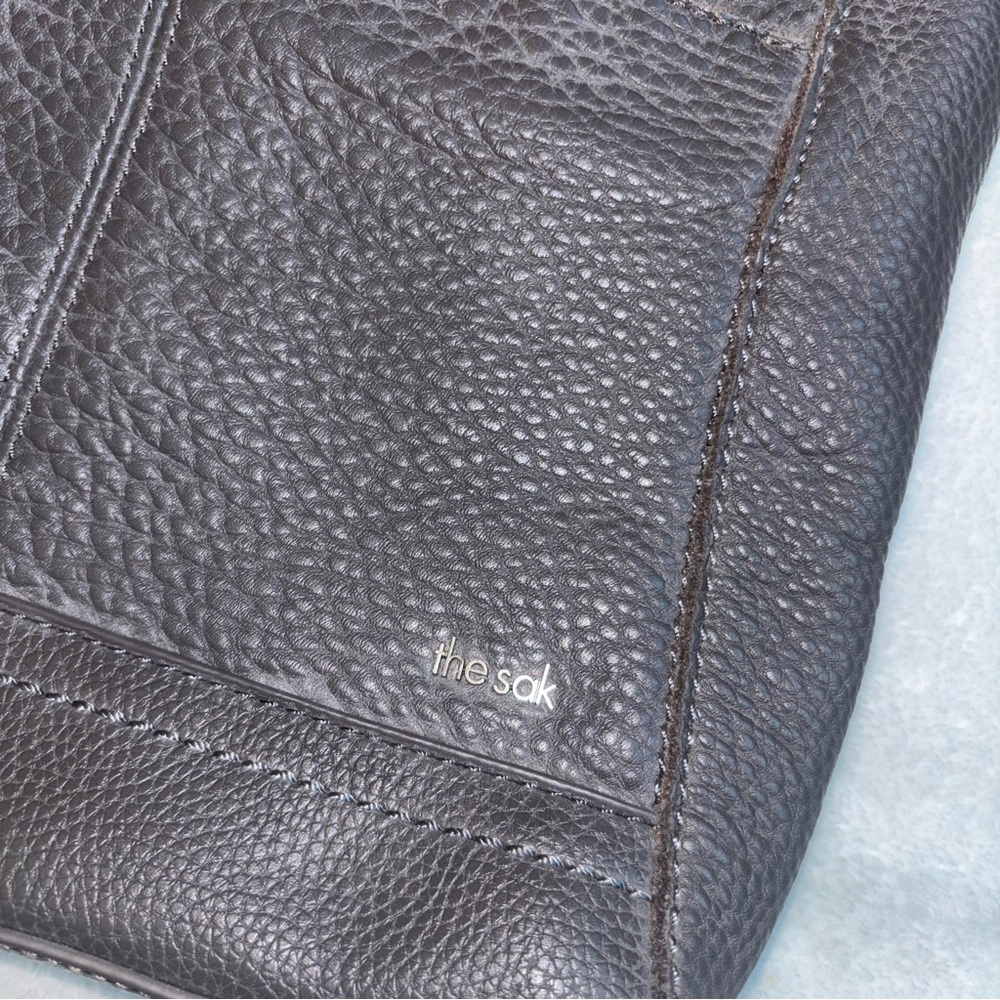 The Sak Gray Leather Crossbody Bag Adjustable Strap Purse‎